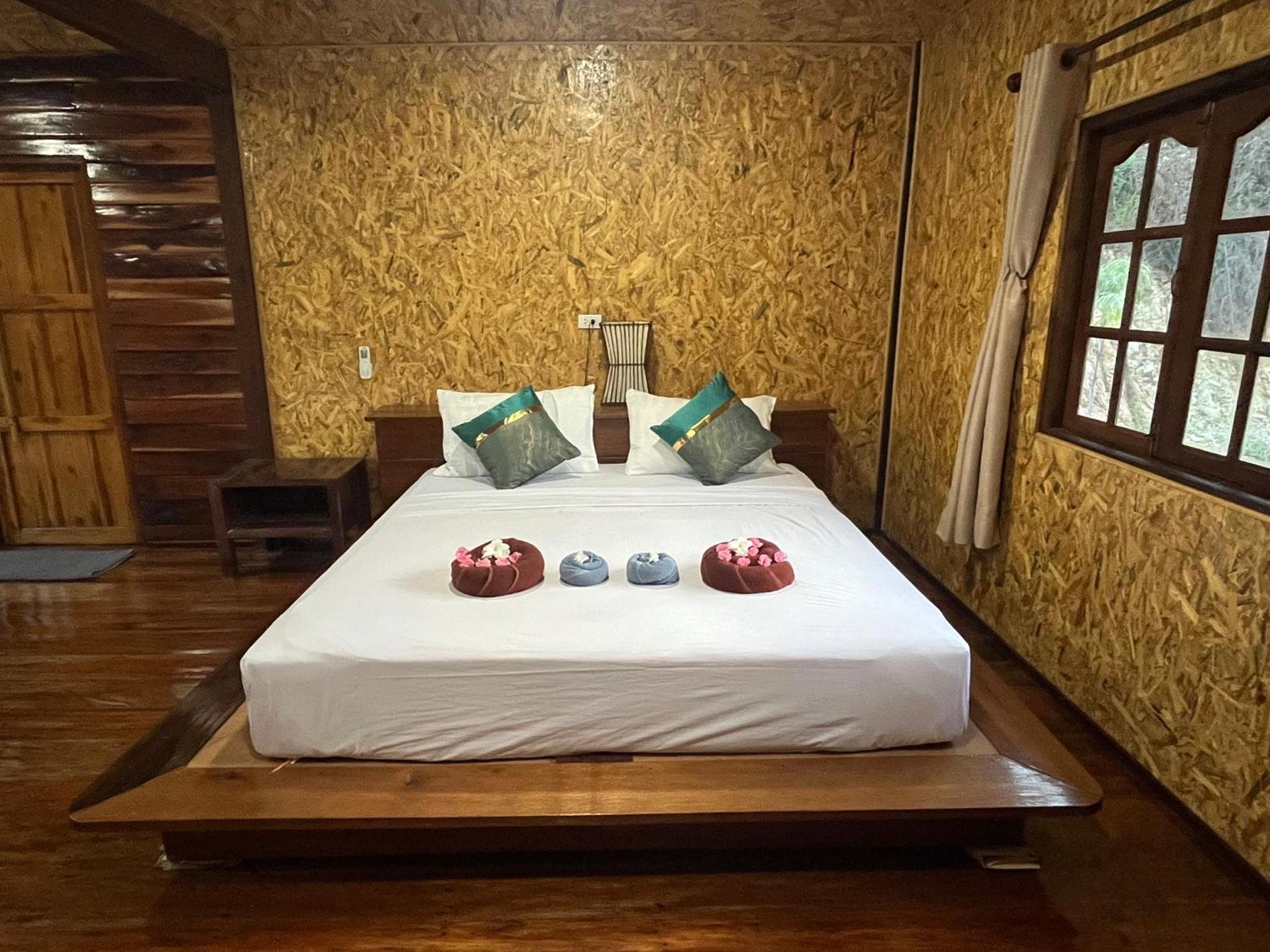 Koh Jum Home Stay Exterior photo